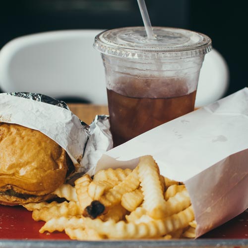 你超重了嗎？大餐之後吃「吸油丸」有用嗎？